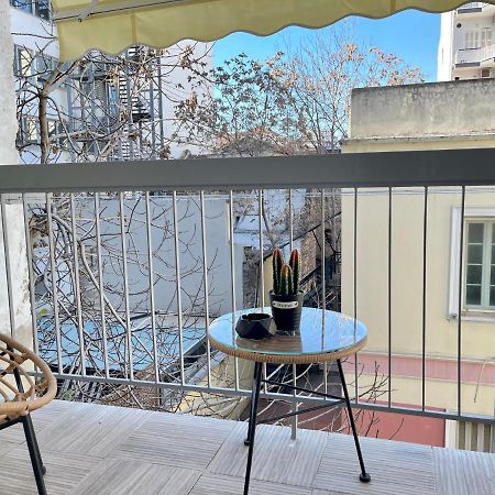 Oikiastudios Патра Екстериор снимка