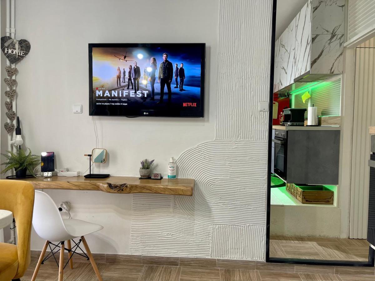 Oikiastudios Патра Екстериор снимка